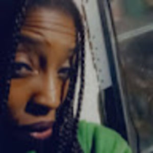 Meet your Posher, Monique